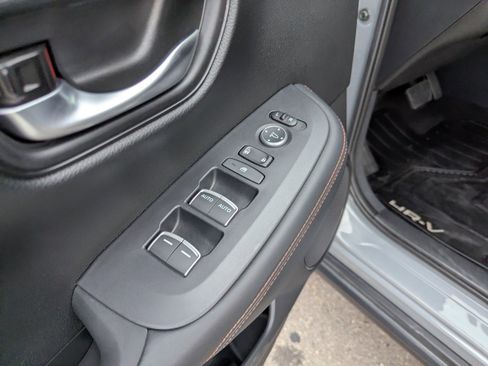 Used 2024 Honda HR-V Sport image 11