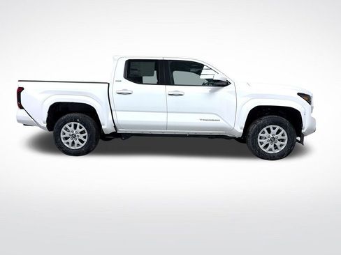 New 2026 Toyota Tacoma SR5 image 10