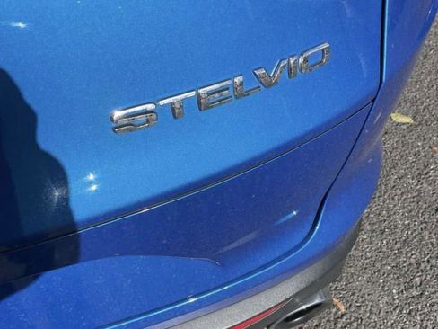 Used 2018 Alfa Romeo Stelvio Ti Sport image 4