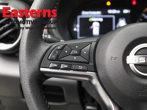 Used 2024 Nissan Kicks SR image 15