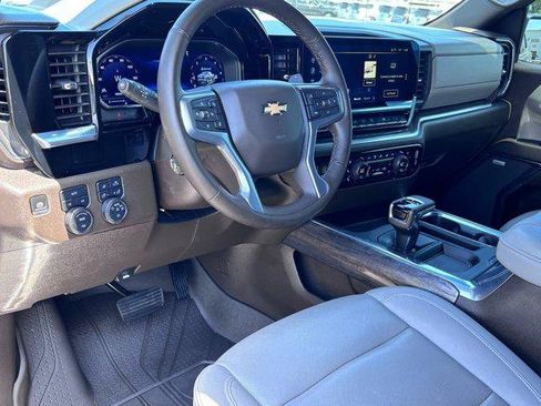 Used 2024 Chevrolet Silverado 1500 LTZ w/ LTZ Convenience Package II AWD/4WD image 15