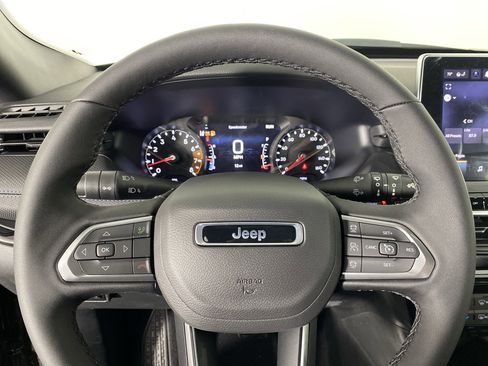 New 2026 Jeep Compass Limited image 18