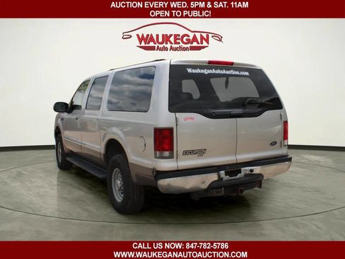 Used 2002 Ford Excursion XLT AWD/4WD image 4