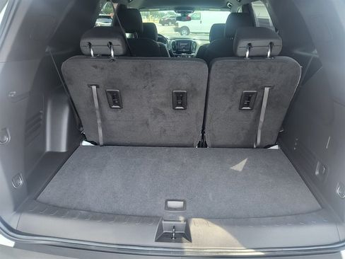 Used 2022 Chevrolet Traverse LT w/ LPO, Cargo Package FWD image 34