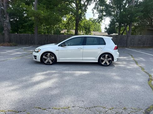Used 2016 Volkswagen Golf 4-Door AWD/4WD image 3
