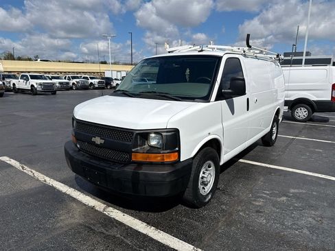 Used 2015 Chevrolet Express 2500 RWD image 4
