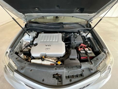Used 2012 Toyota Camry SE FWD image 25