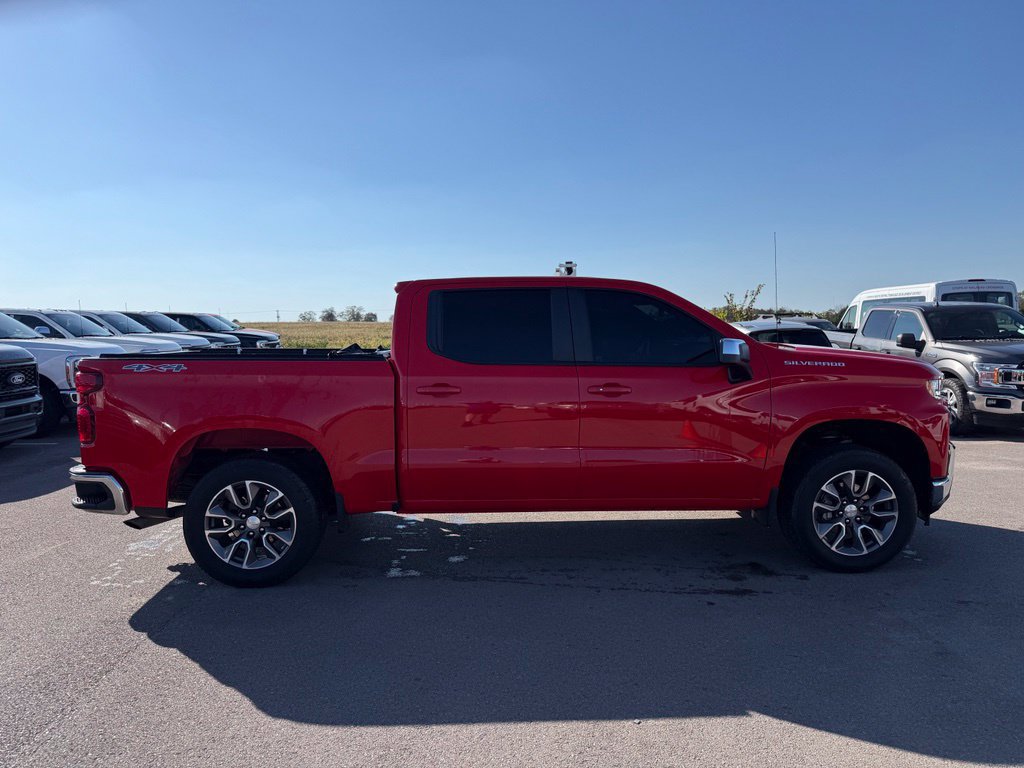 Used 2022 Chevrolet Silverado 1500 LT AWD/4WD image 14