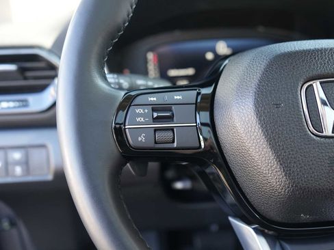 Used 2023 Honda Pilot Elite image 18