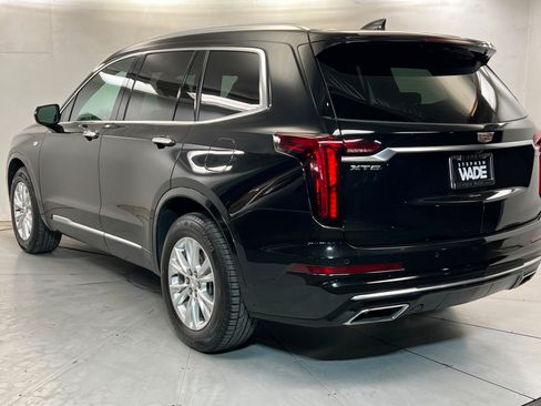 Used 2022 Cadillac XT6 Luxury FWD image 3