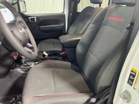 Used 2025 Jeep Wrangler Unlimited Rubicon AWD/4WD image 20