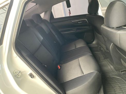 Used 2017 Nissan Altima 2.5 SR w/ Midnight Edition Package image 12