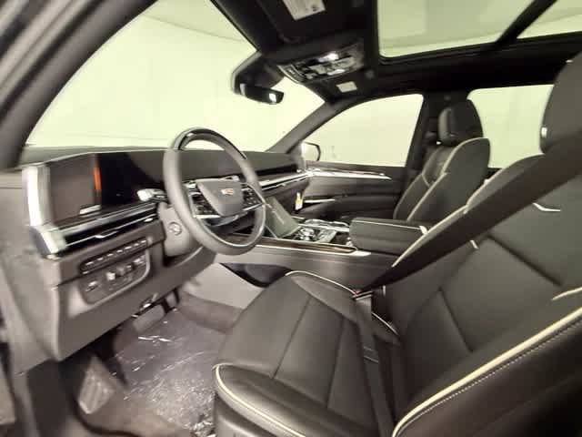 New 2026 Cadillac Escalade Luxury w/ Touring Package AWD/4WD image 12