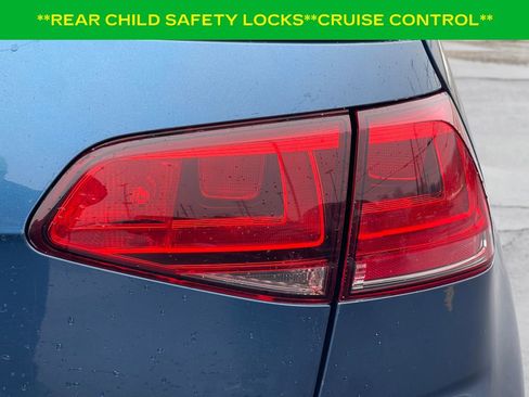 Used 2015 Volkswagen Golf S image 8