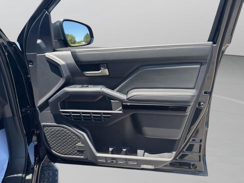 New 2026 Toyota 4Runner Limited AWD/4WD image 40