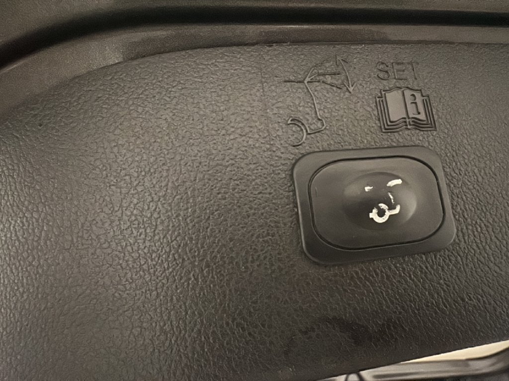 Used 2015 Ford Escape Titanium AWD/4WD image 24