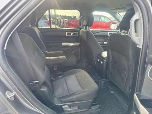 Used 2022 Ford Explorer XLT w/ Class IV Trailer Tow Package image 15