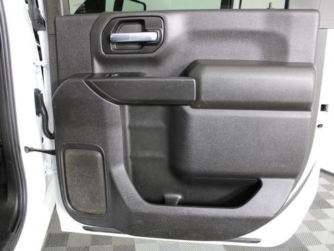 Used 2023 Chevrolet Silverado 3500 LT w/ Convenience Package image 33