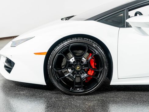 Used 2018 Lamborghini Huracan LP 580-2 image 20