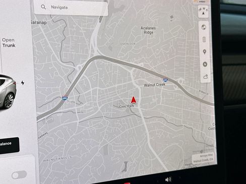 Used 2018 Tesla Model 3 Long Range image 23