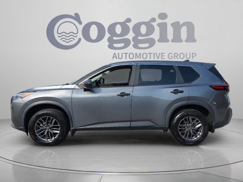 Used 2023 Nissan Rogue S FWD image 2