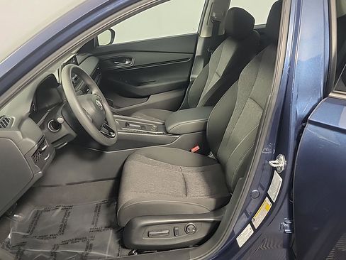 Certified 2025 Honda Accord SE image 19