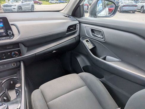 Used 2024 Nissan Rogue S AWD/4WD image 16
