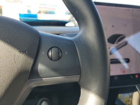 Used 2018 Tesla Model 3 Long Range image 17