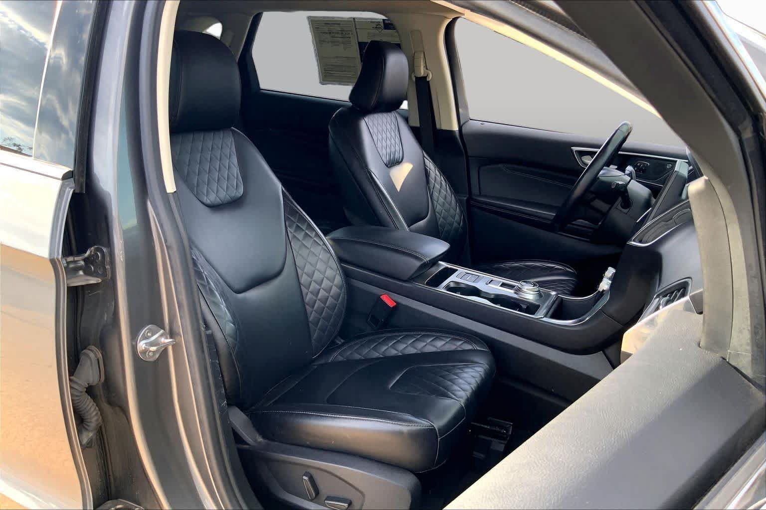 Used 2023 Ford Edge Titanium AWD/4WD image 9