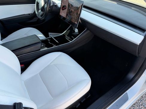 Used 2018 Tesla Model 3 Mid Range RWD image 16