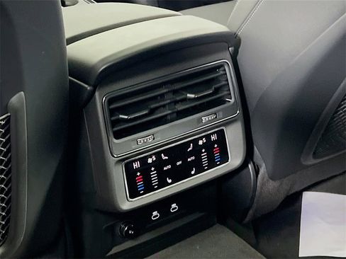 New 2026 Audi Q8 Premium Plus image 25