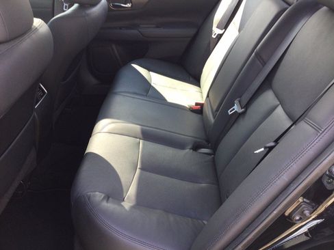 Used 2015 Nissan Altima 2.5 SL w/ Technology Package FWD image 22