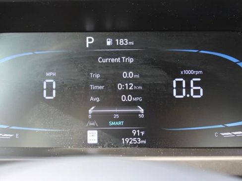 Used 2025 Hyundai Elantra Sport FWD image 24