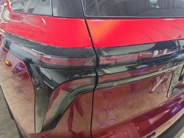 New 2026 Chevrolet Traverse LT w/ Midnight/Sport Edition FWD image 38