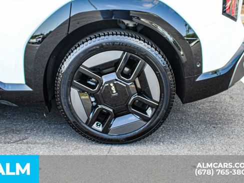 Used 2024 Kia EV9 GT-Line AWD/4WD image 16