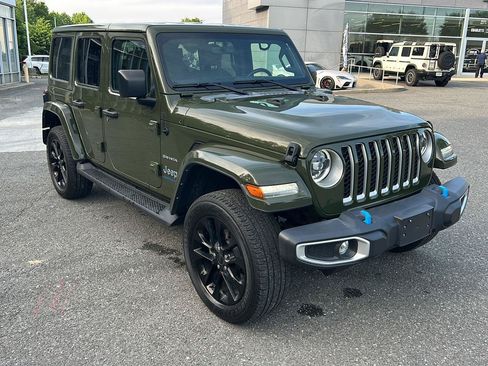 Used 2023 Jeep Wrangler Unlimited Sahara w/ Cold Weather Group AWD/4WD image 7