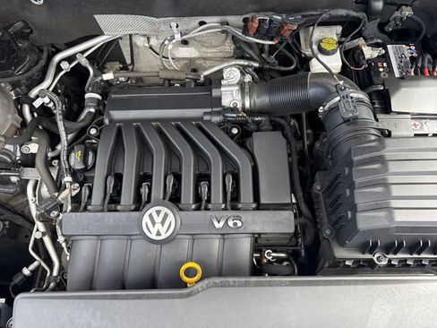 Used 2023 Volkswagen Atlas SEL R-Line AWD/4WD image 28