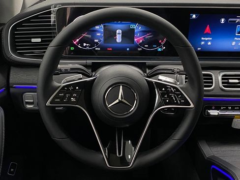New 2026 Mercedes-Benz GLS 450 4MATIC image 16