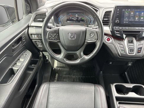 Used 2024 Honda Odyssey Sport image 14