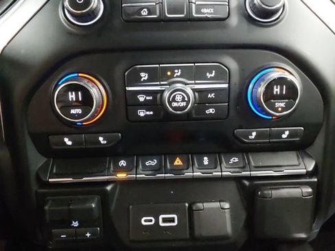 Used 2020 Chevrolet Silverado 1500 RST w/ True North Edition AWD/4WD image 17