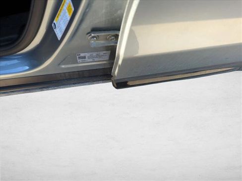 Used 2025 Cadillac XT4 Premium Luxury image 21