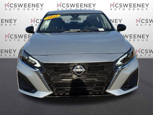 Used 2025 Nissan Altima 2.5 SV image 8