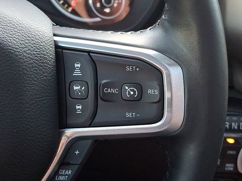 Used 2022 RAM 1500 Laramie AWD/4WD image 25