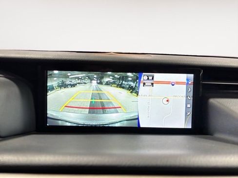 Used 2018 Lexus IS 350 image 18