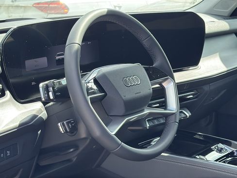 New 2026 Audi Q3 quattro 2.0T AWD/4WD image 10