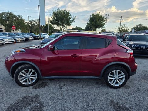 Used 2015 Nissan Juke S FWD image 4