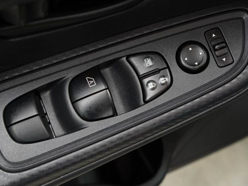 Used 2025 Nissan Versa S w/ Trunk Package FWD image 42