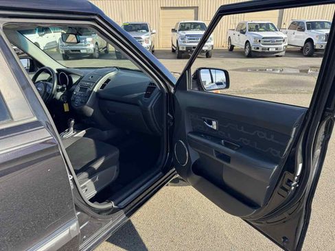 Used 2013 Kia Soul + image 15