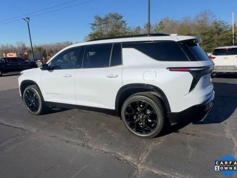 Certified 2026 Chevrolet Traverse RS w/ LPO, Floor Liner Package image 6