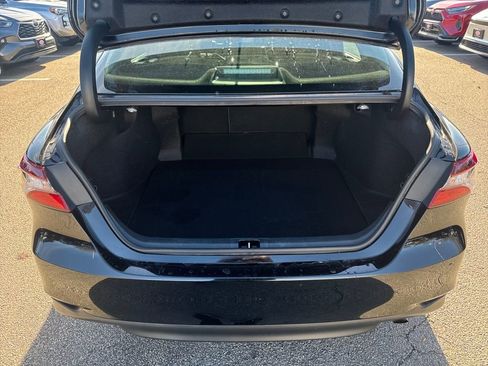Used 2023 Toyota Camry LE image 7